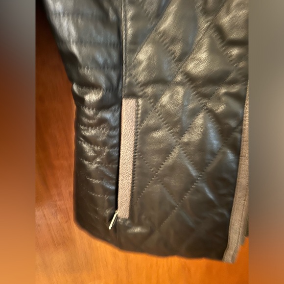 Danier Women's Quilted Genuine Leather Jacket - XS - Picture 6 of 6